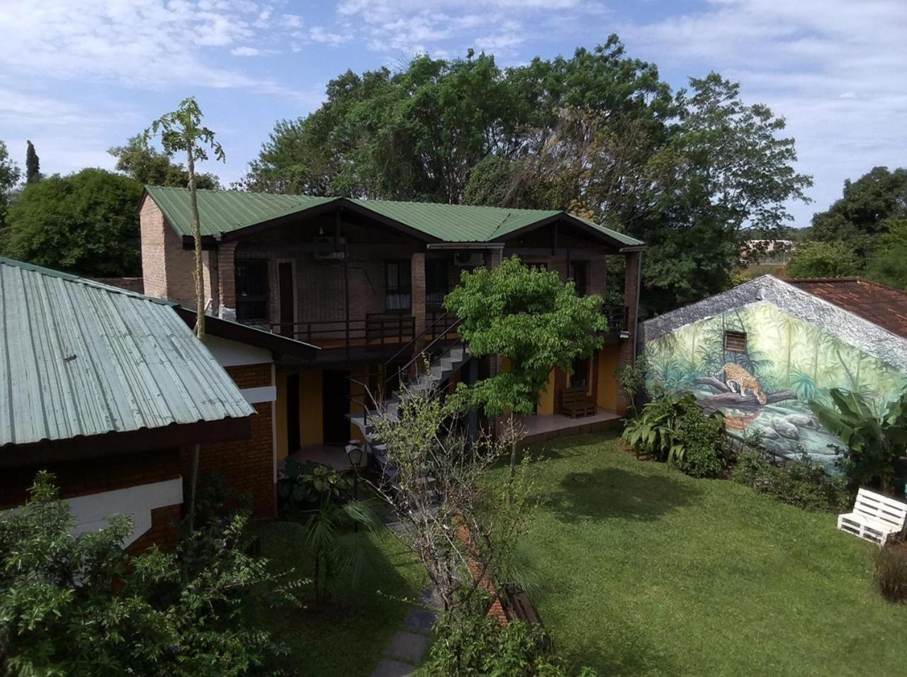 Hospedaje Los Vencejos Puerto Iguazu Exterior photo