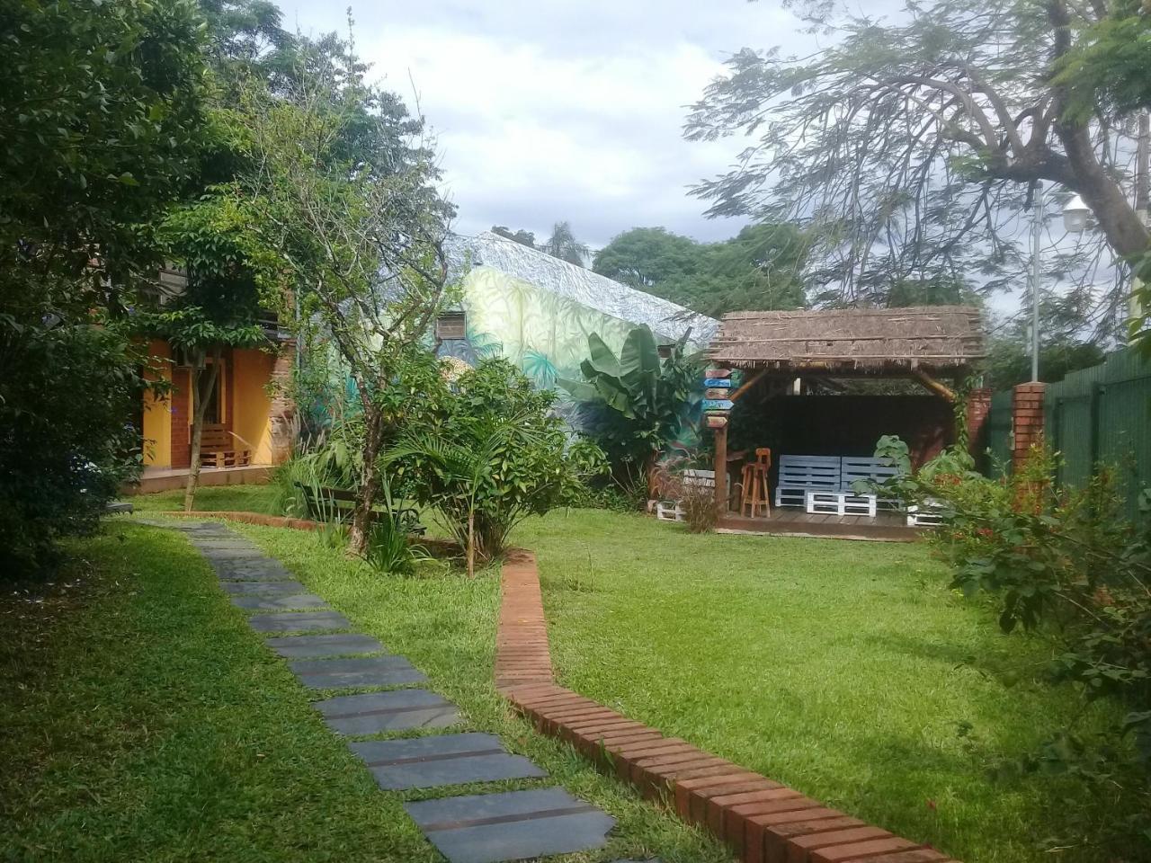 Hospedaje Los Vencejos Puerto Iguazu Exterior photo